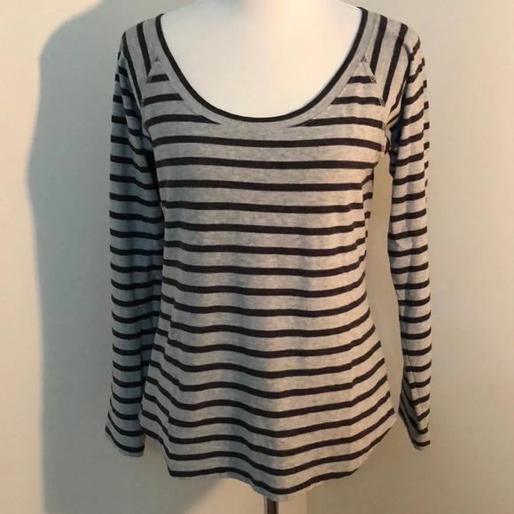 ❤️J Crew Stripe Long Sleeve Tee❤️ - Picture 3 of 8